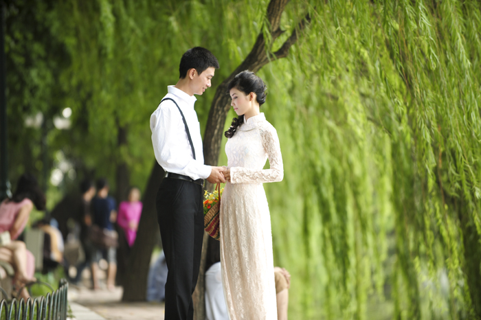 Bởi người phụ nữ tốt giống như một vịnh nước sạch trong suốt. Cô ấy có thể dùng sự thuần khiết của bản thân để tẩy rửa đi từng ngõ ngách nhiễm bẩn của thế gian (Ảnh: Vow)